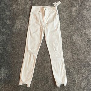 NWT Abercrombie and Fitch High Rise Super Skinny Ankle Jean Size 4